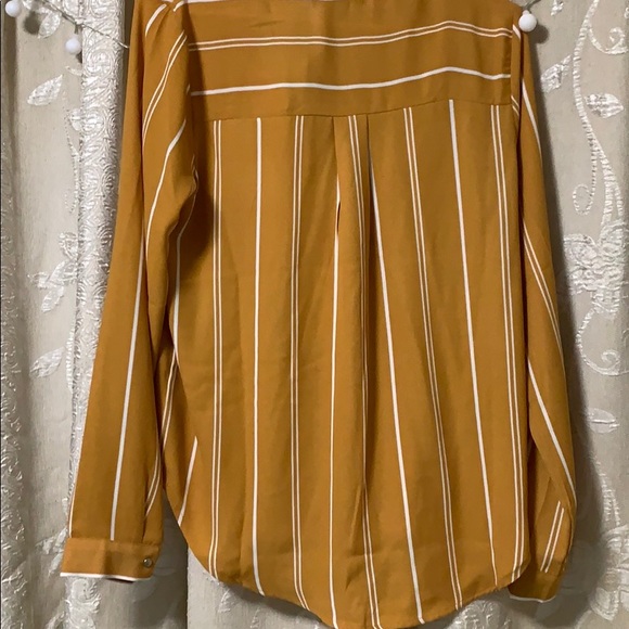 Blouse! - Picture 3 of 3